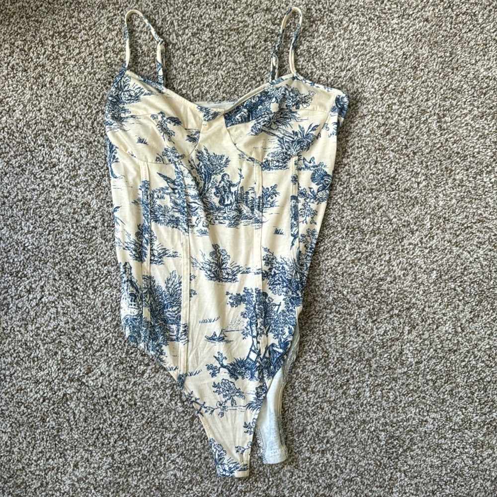 Cute trendy bodysuit